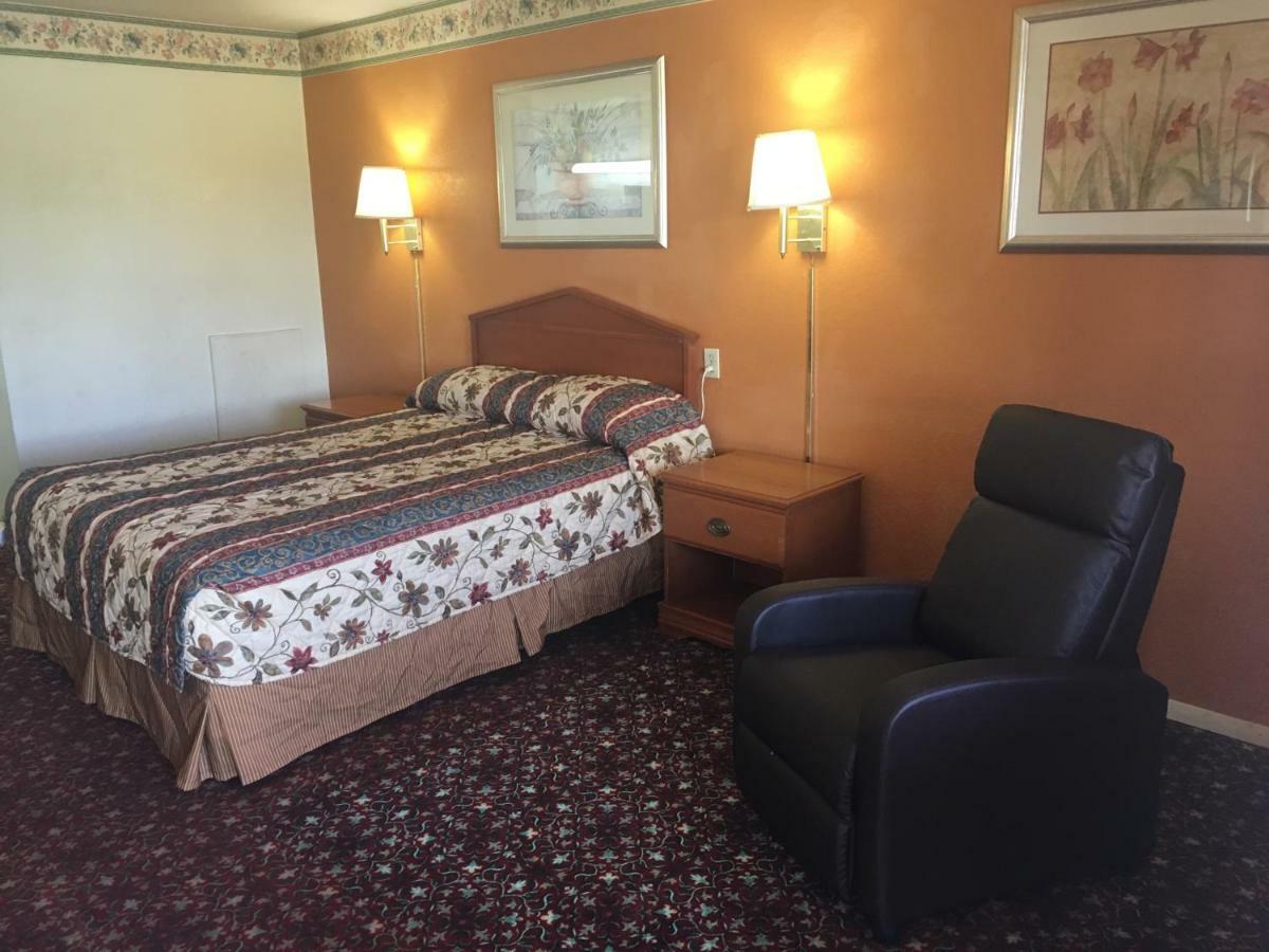 Finn'S Motel Saint James Dış mekan fotoğraf
